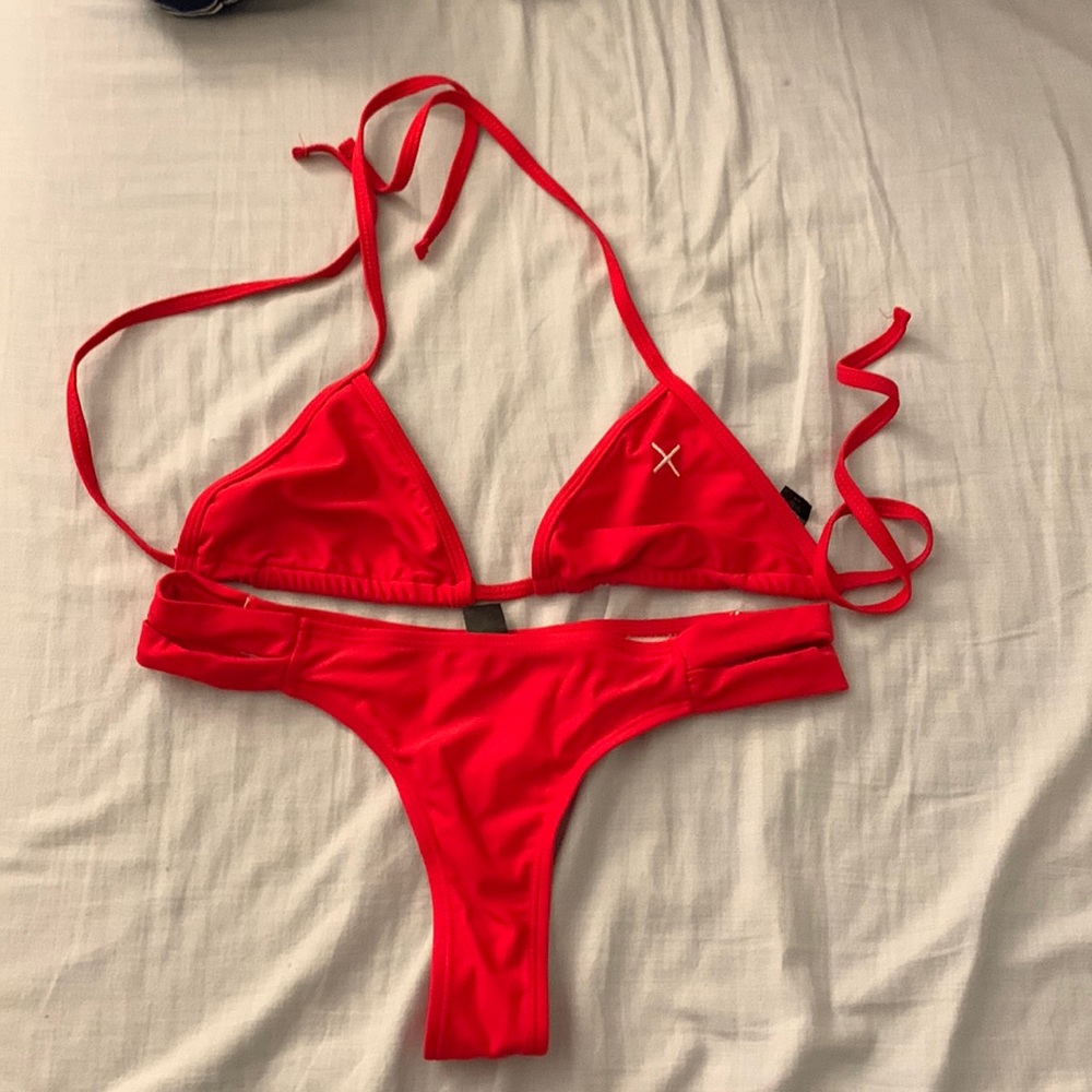 Red Boutine X LA Bikini